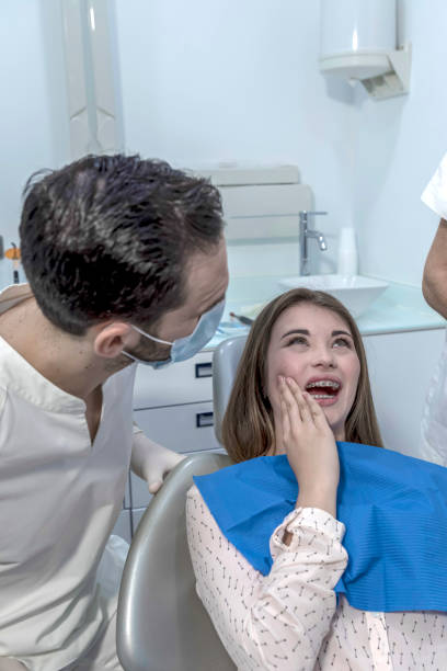 Best Emergency Dental Care for Broken or Chipped Teeth in Sweetser, IN